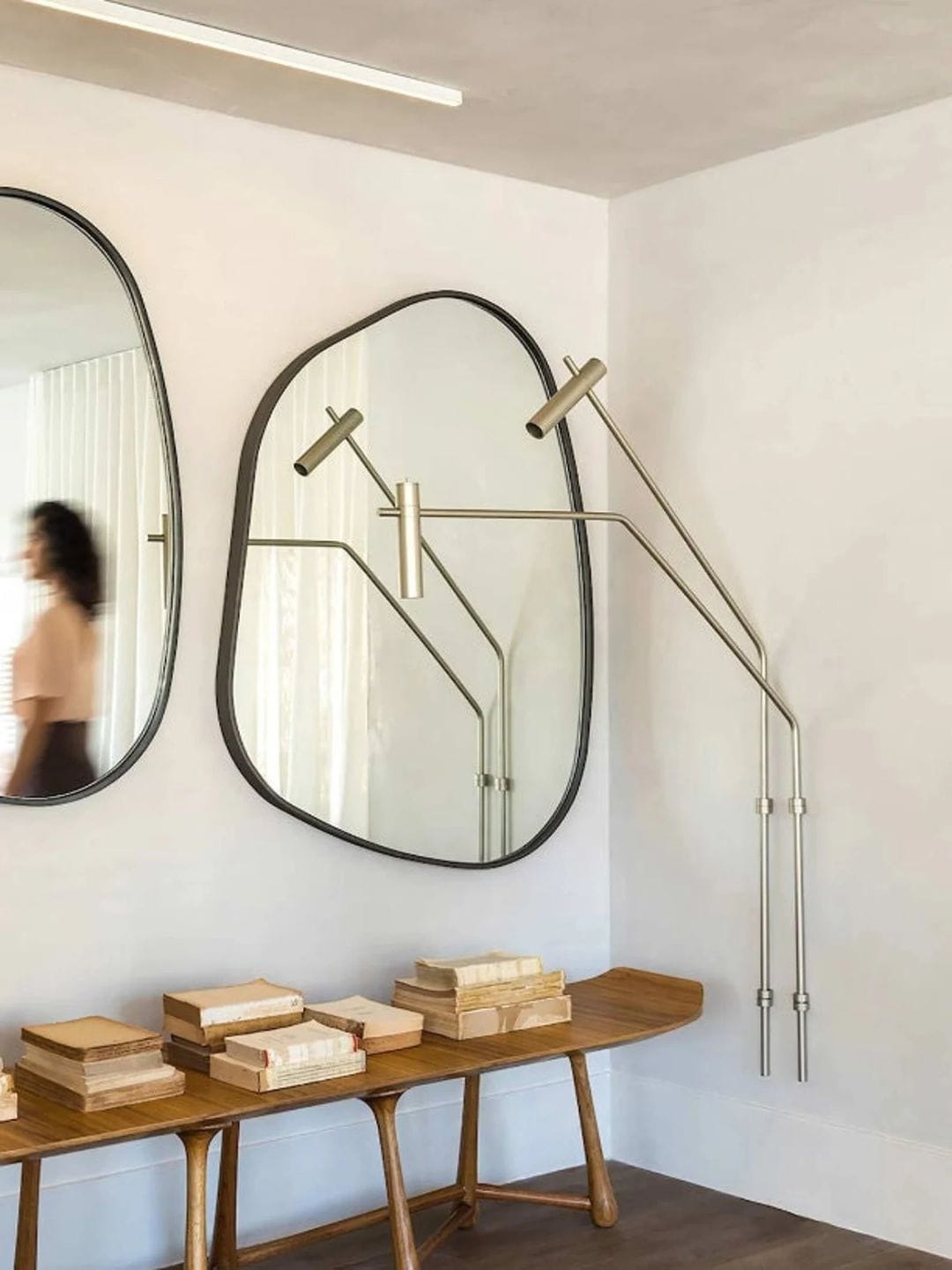 

THE HANDMADE FLAIR Black Decorative Wall Mirror
