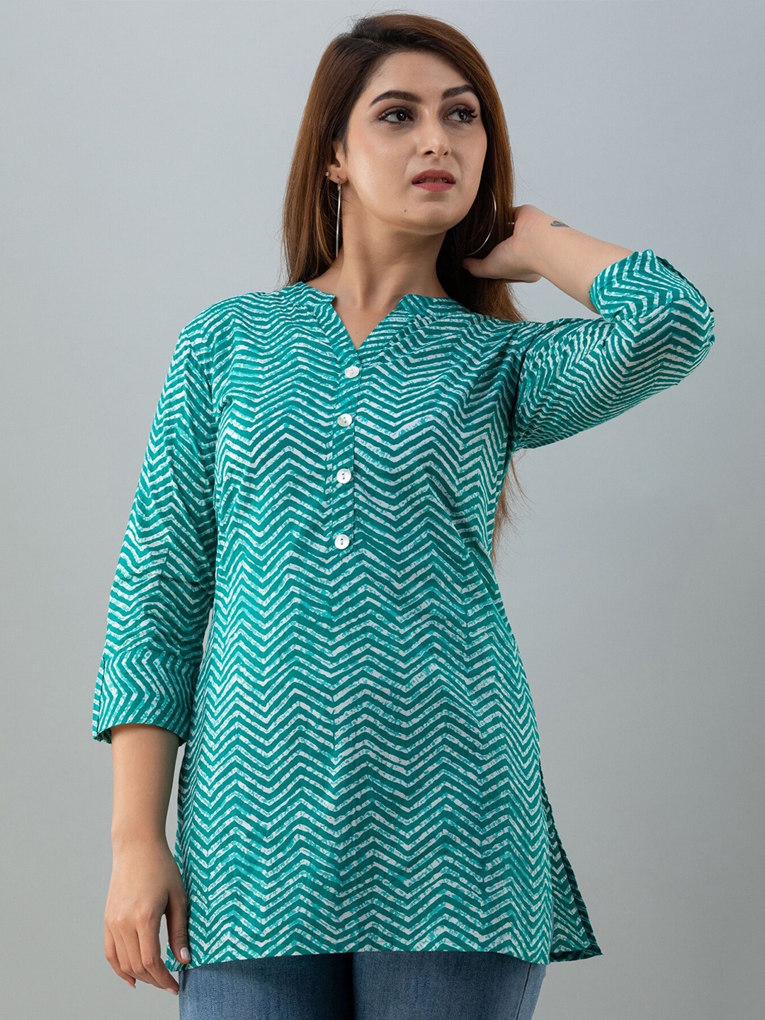 

HERE&NOW Turquoise Blue Mandarin Collar Chevron Printed Kurti