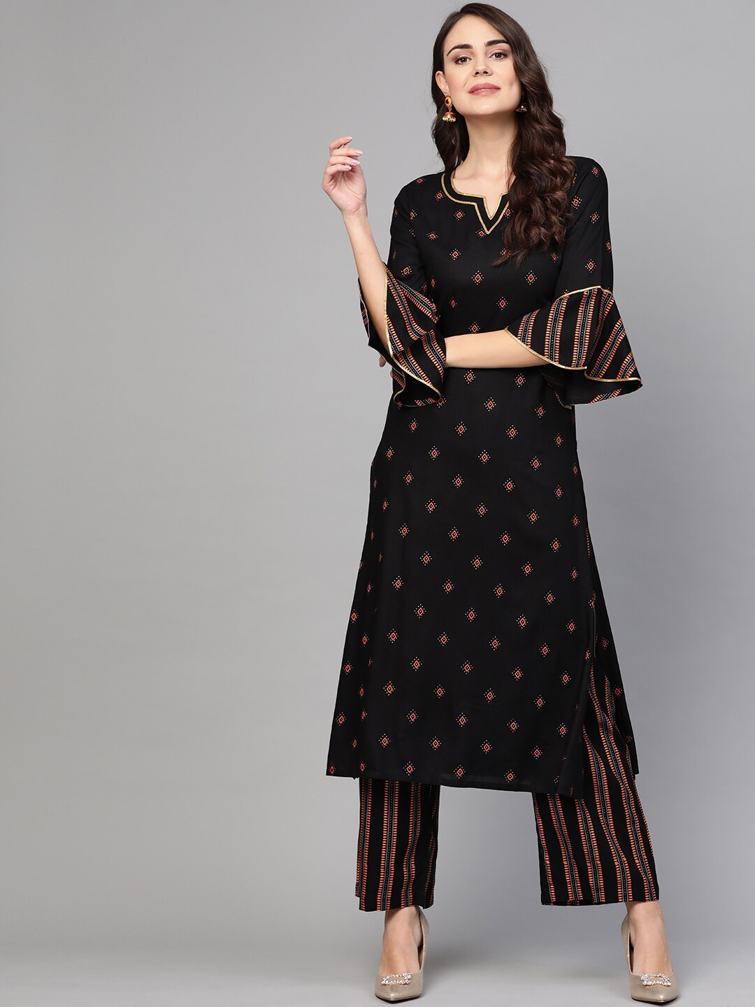 

Idalia Geometric Printed Gotta Patti Kurta with Palazzos, Black