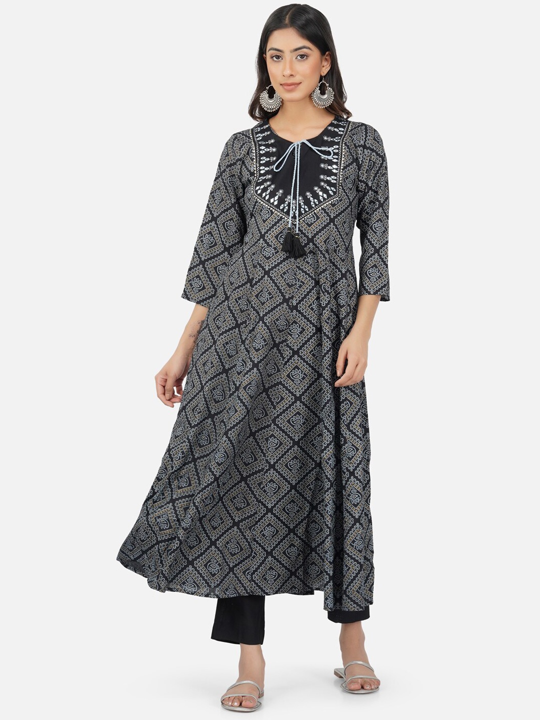 

METRO-FASHION Ethnic Motifs Printed Mirror Work A-Line Kurta with Trousers & Dupatta, Black