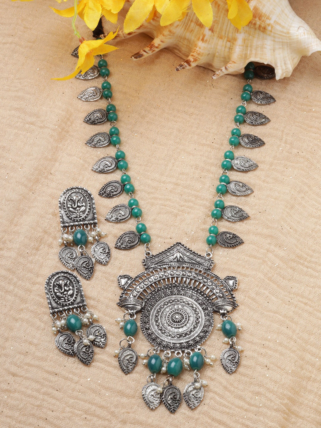 

Moedbuille Oxidised Silver-Plated Beaded Jewellery Set