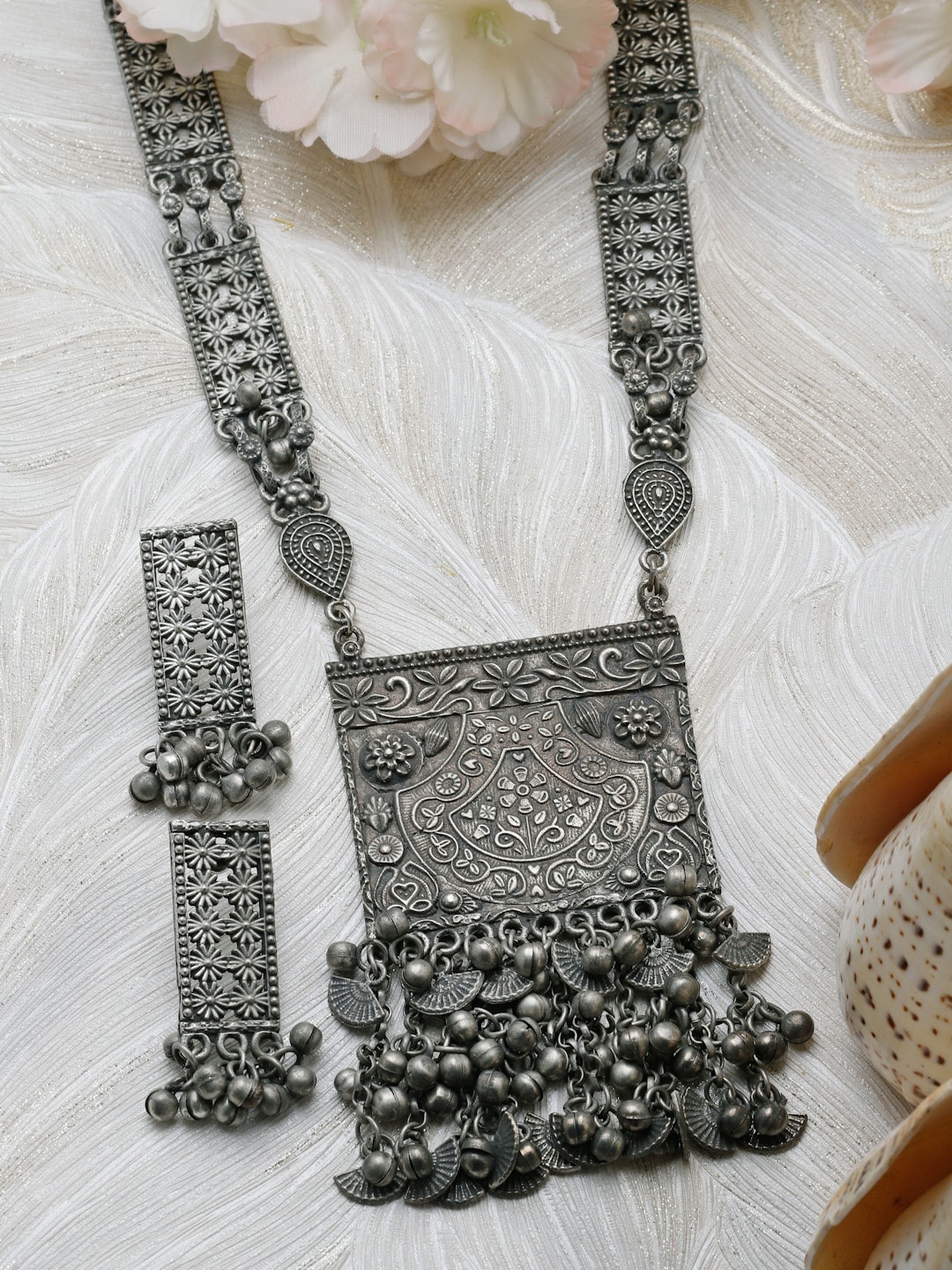 

Moedbuille Oxidised Silver-Plated Antique Jewellery Set
