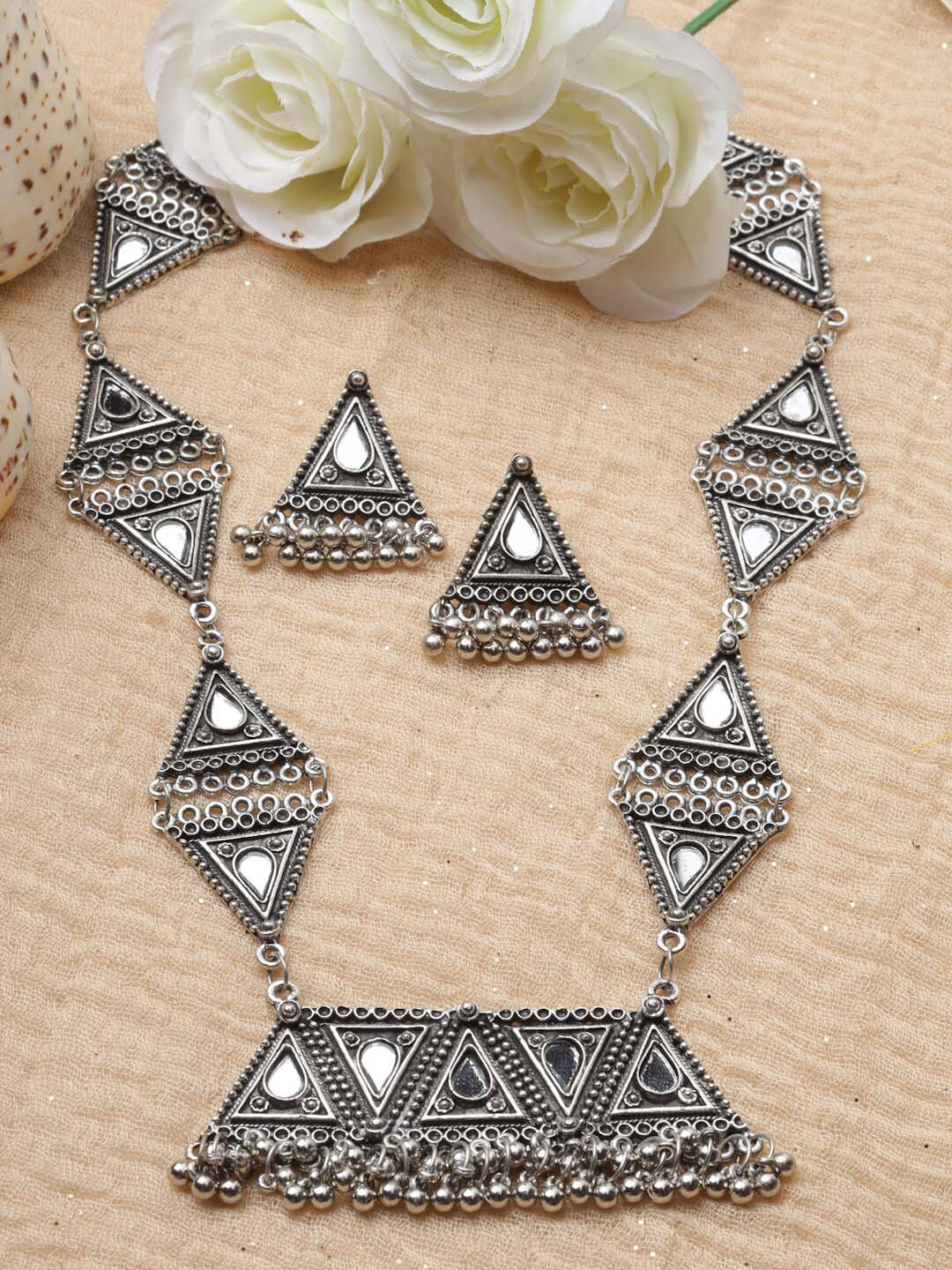 

Moedbuille Silver-Plated Stone-Studded Mirror Oxidised Jewellery Set