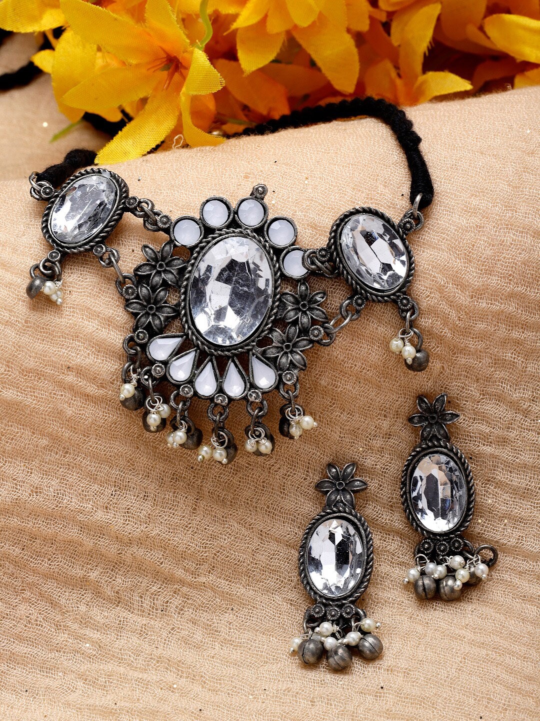 

Moedbuille Silver-Plated Crystals & Artificial Beads Jewellery Set