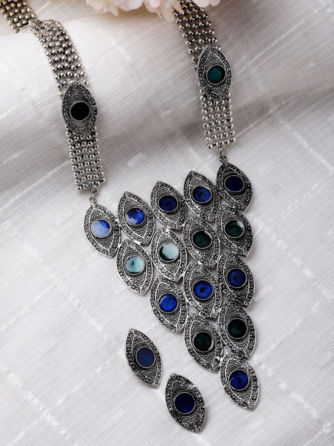 

Moedbuille Silver-Plated Meenakari Work Jewellery Set