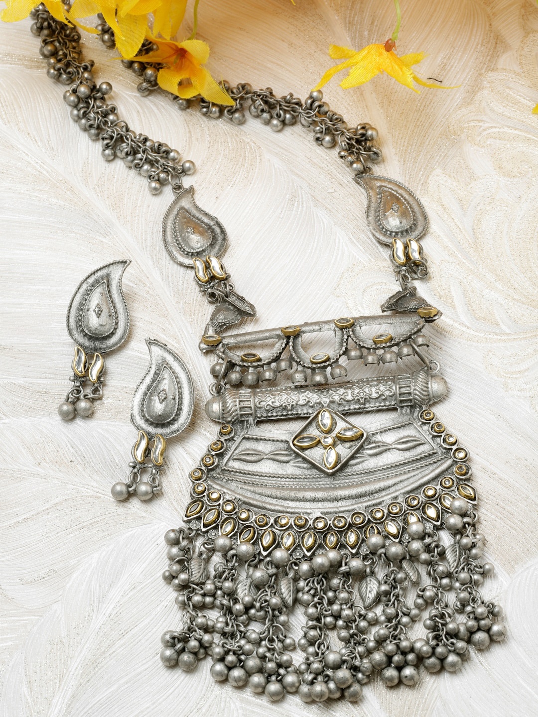 

Moedbuille Silver-Plated Crystal-Studded & Ghungroo Jewellery Set
