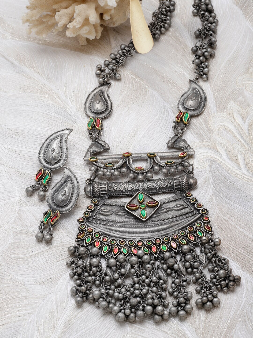 

Moedbuille Silver-Plated Crystal-Studded & Ghungroo Jewellery Set