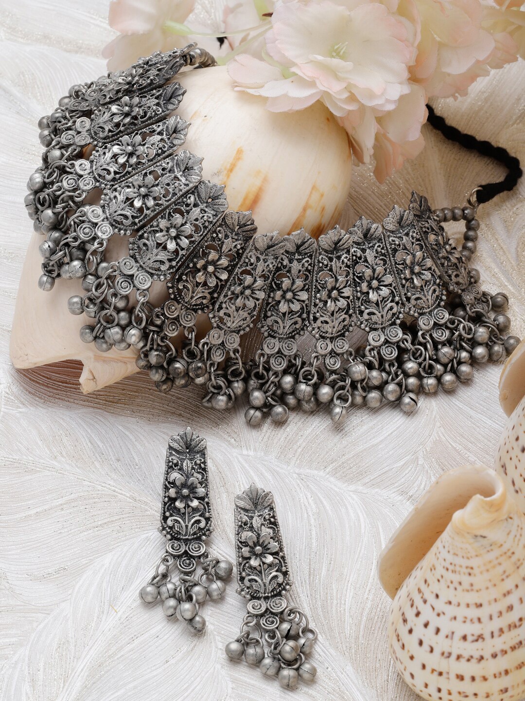 

Moedbuille Silver-Plated Ghungroo-Studded Jewellery Set