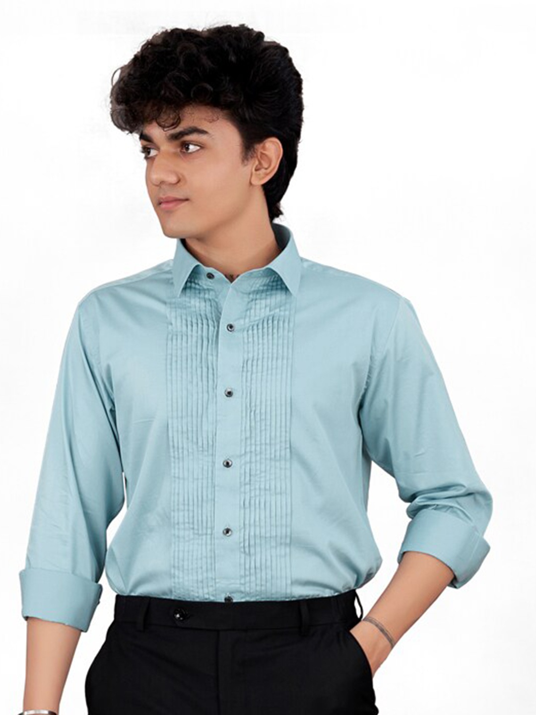 

FRENCH CROWN Standard Fit Pleated Spread Collar Cotton Shirt, Blue