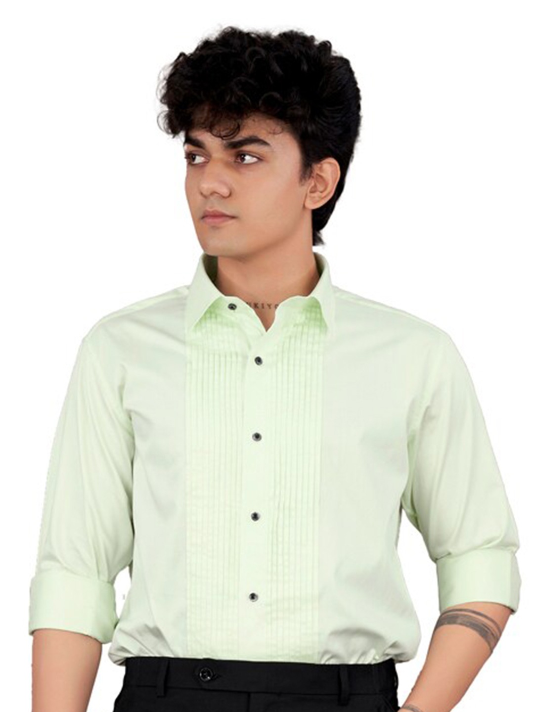 

FRENCH CROWN Standard Fit Spread Collar Pleated Cotton Formal Shirt, Green