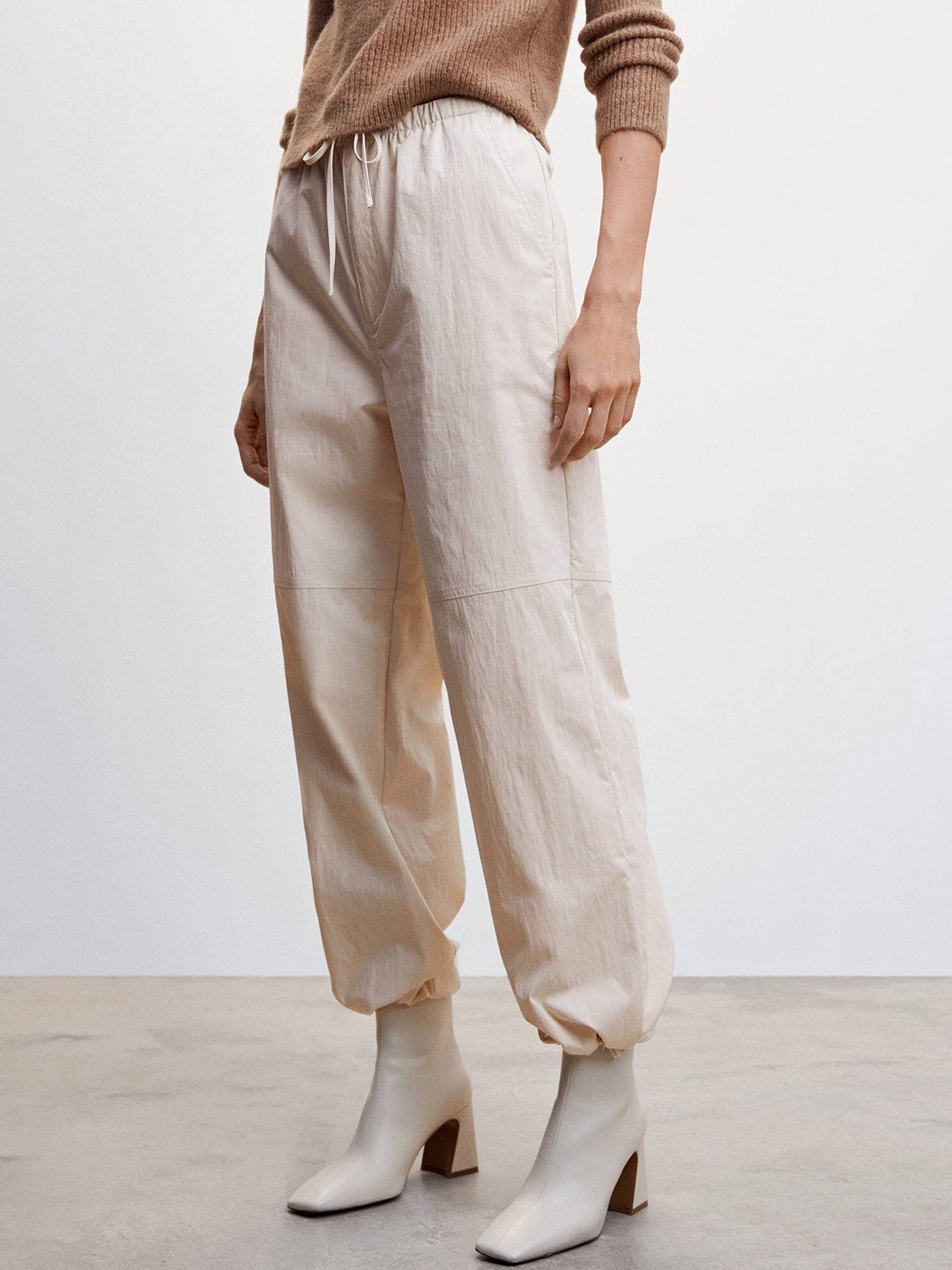 

MANGO Women High-Rise Parachute Trousers, Beige