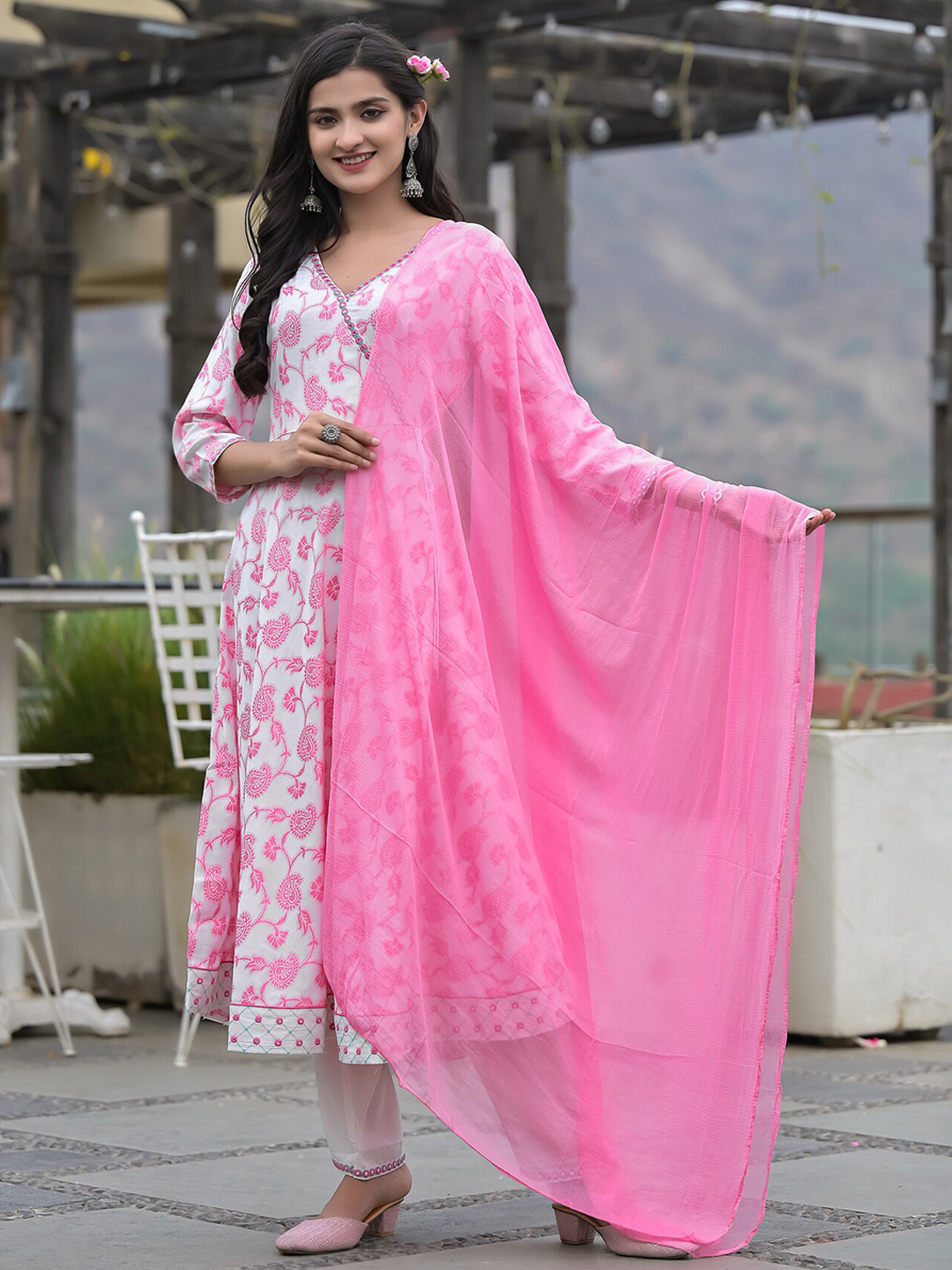 

NITVAN Paisley Woven Design Mirror Work Angrakha Kurta with Trousers & Dupatta, Pink