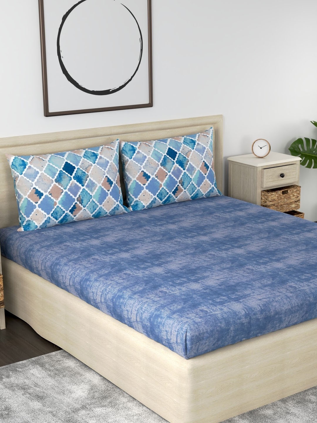 

Huesland Aspire Blue & White Tie & Dye 186 TC Cotton Queen Bedsheet with 2 Pillow Covers