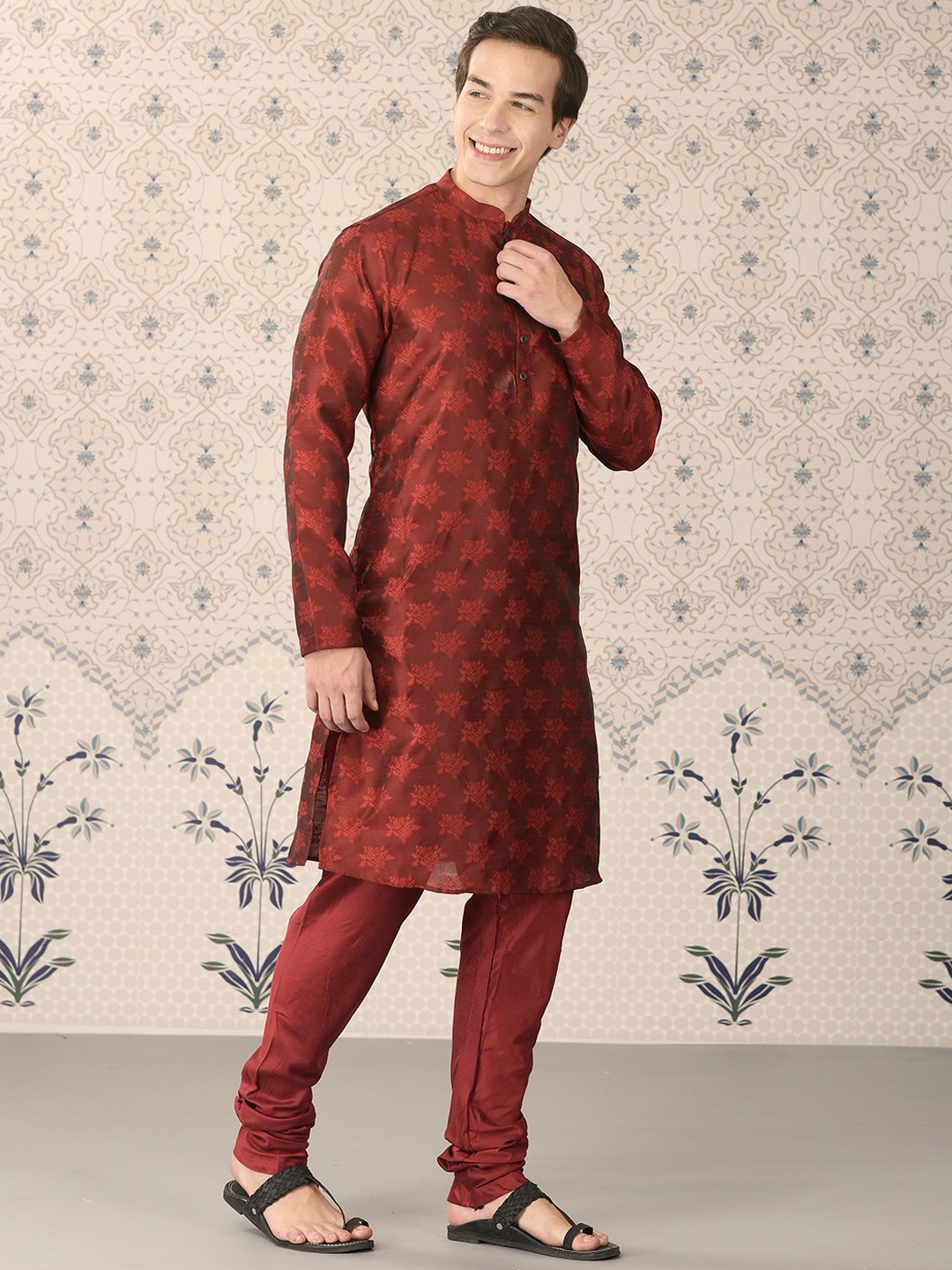 

Ode by House of Pataudi Red Floral Woven Design Mandarin Collar Kurta With Churidar