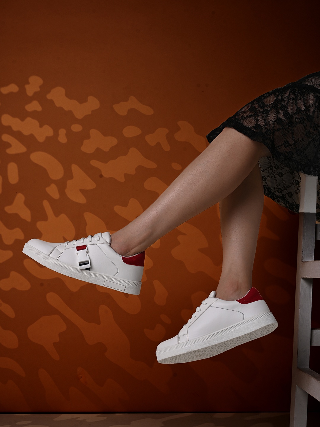 

Longwalk Women Buckled Sneakers, White