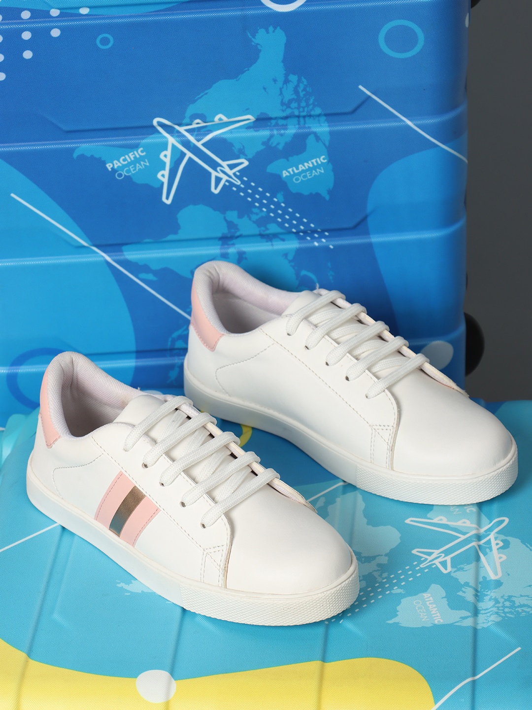 

Longwalk Women Striped Sneakers, White