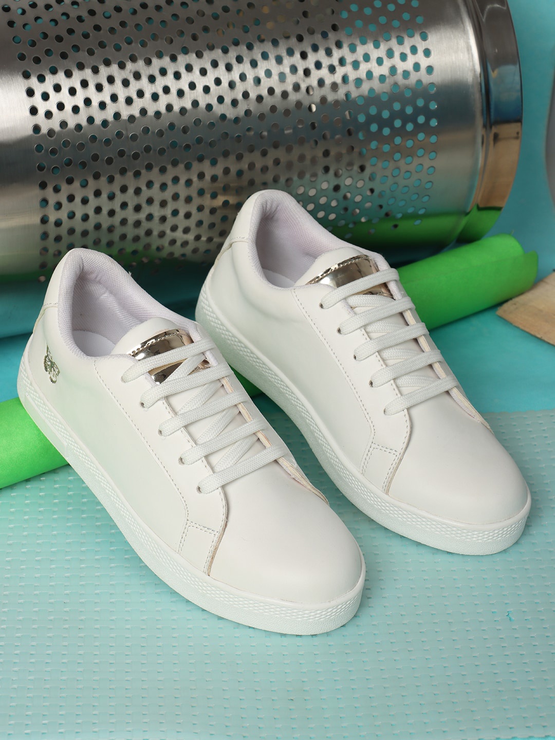 

Longwalk Women Comfort Insole Sneakers, White