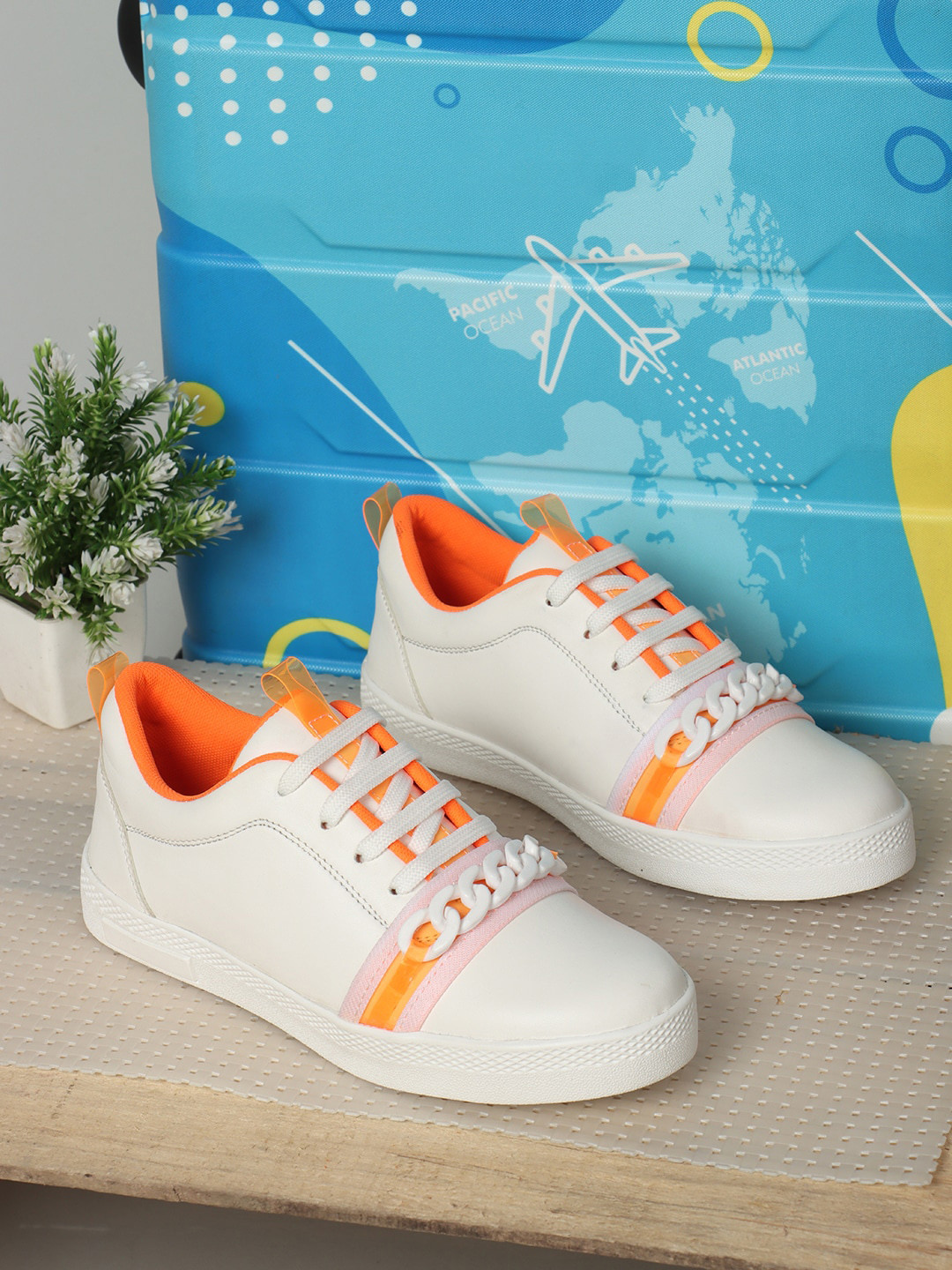 

Longwalk Women Chain Embellished Sneakers, White