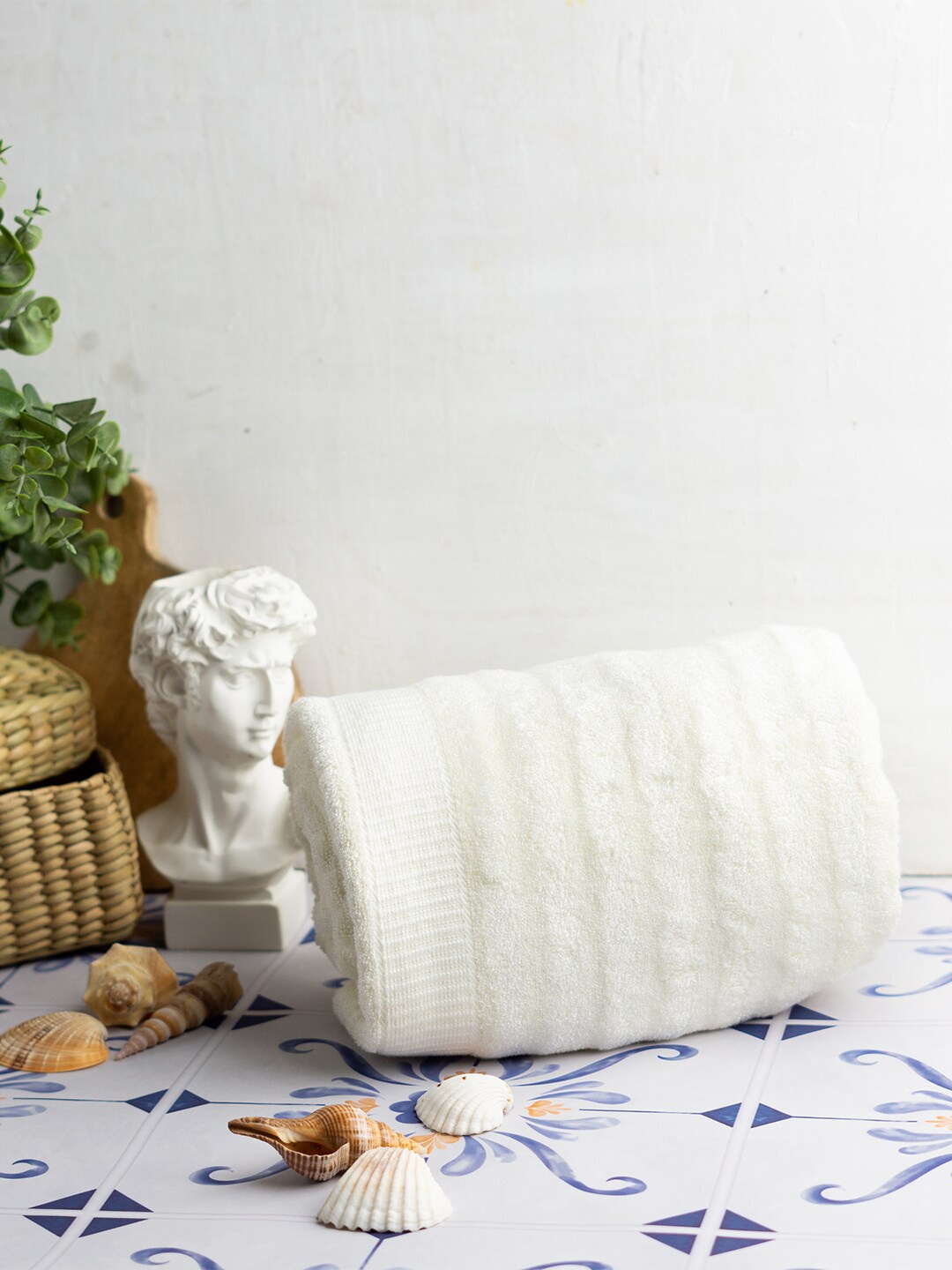

MUSH White Striped Bamboo Absorbent & Quick-Dry Bath Towel