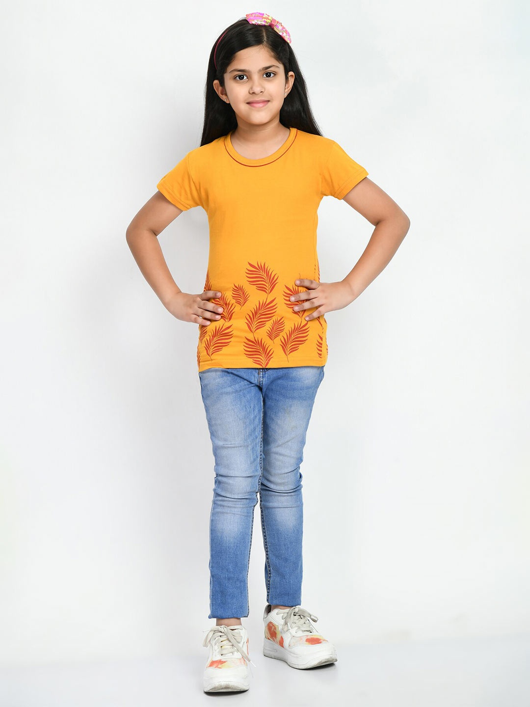 

IndiWeaves Girls Pack Of 5 Printed Pure Cotton T-shirt, Yellow