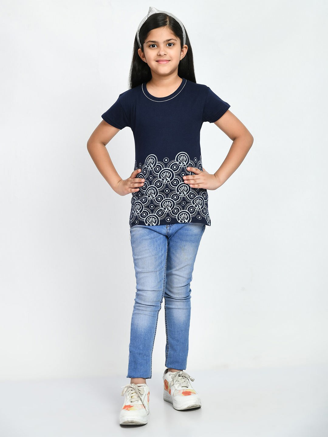 

IndiWeaves Girls Pack Of 4 Floral Printed Pure Cotton T-Shirts, Navy blue