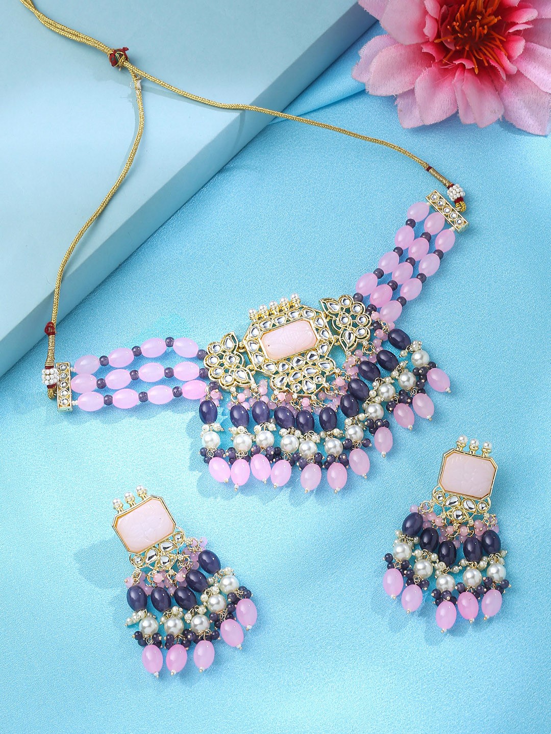 

Yellow Chimes Gold-Plated Kundan-Studded & Beaded Jewellery Set