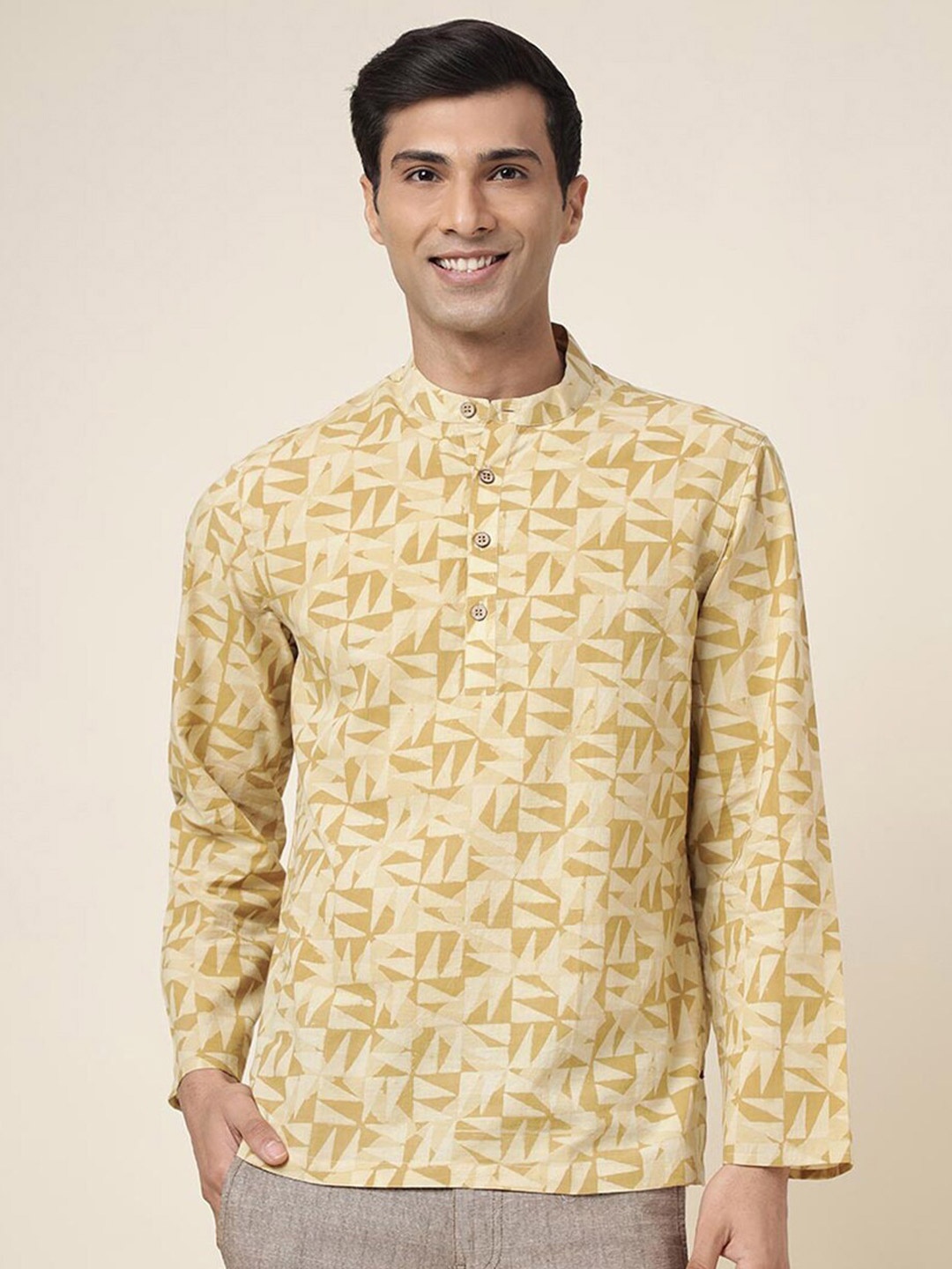 

Fabindia Band Collar Geometric Printed Short Cotton Kurta, Yellow