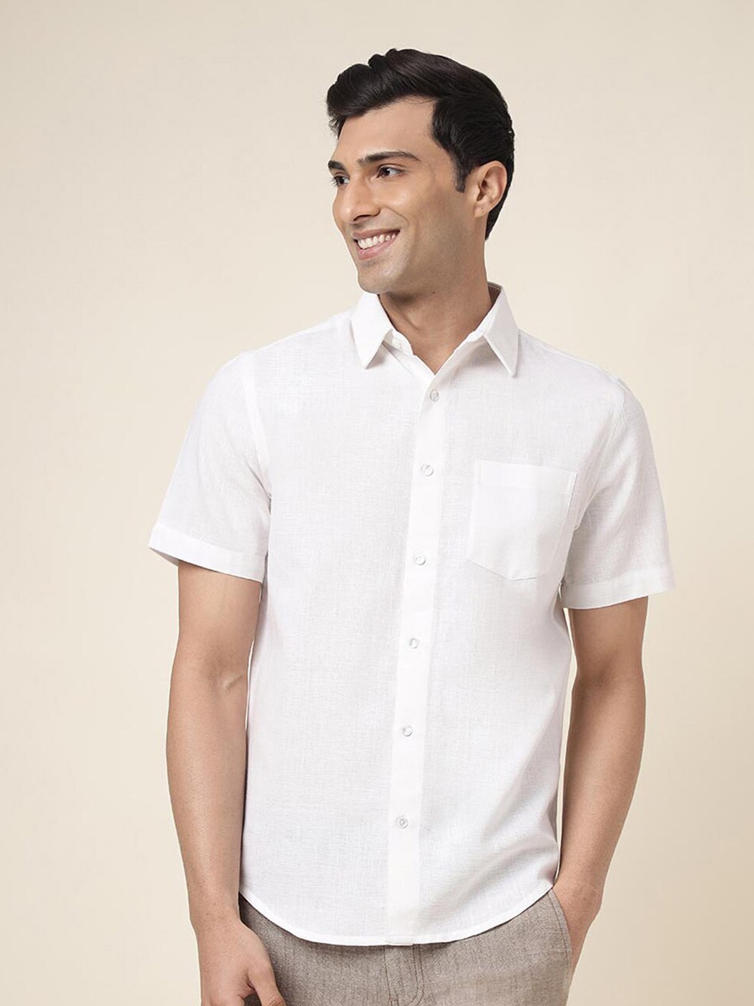 

Fabindia Spread Collar Slim Fit Opaque Casual Cotton Shirt, White