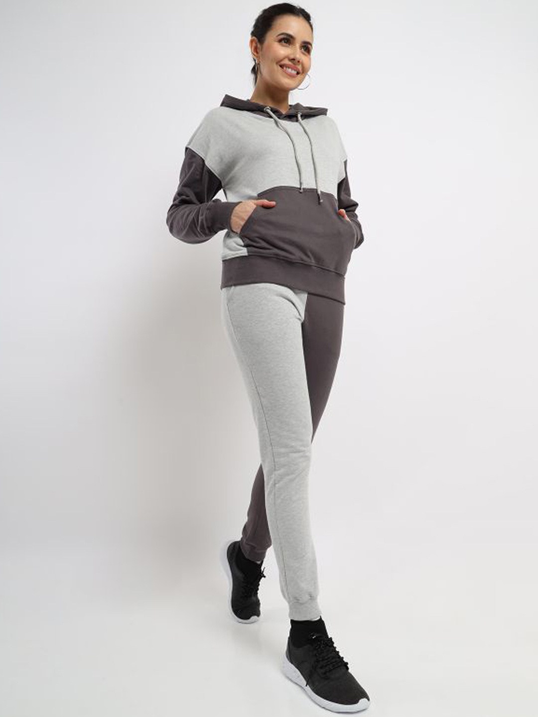 

NOBERO Colourblocked Hooded Sweatshirt With Joggers Co-Ords Set, Grey