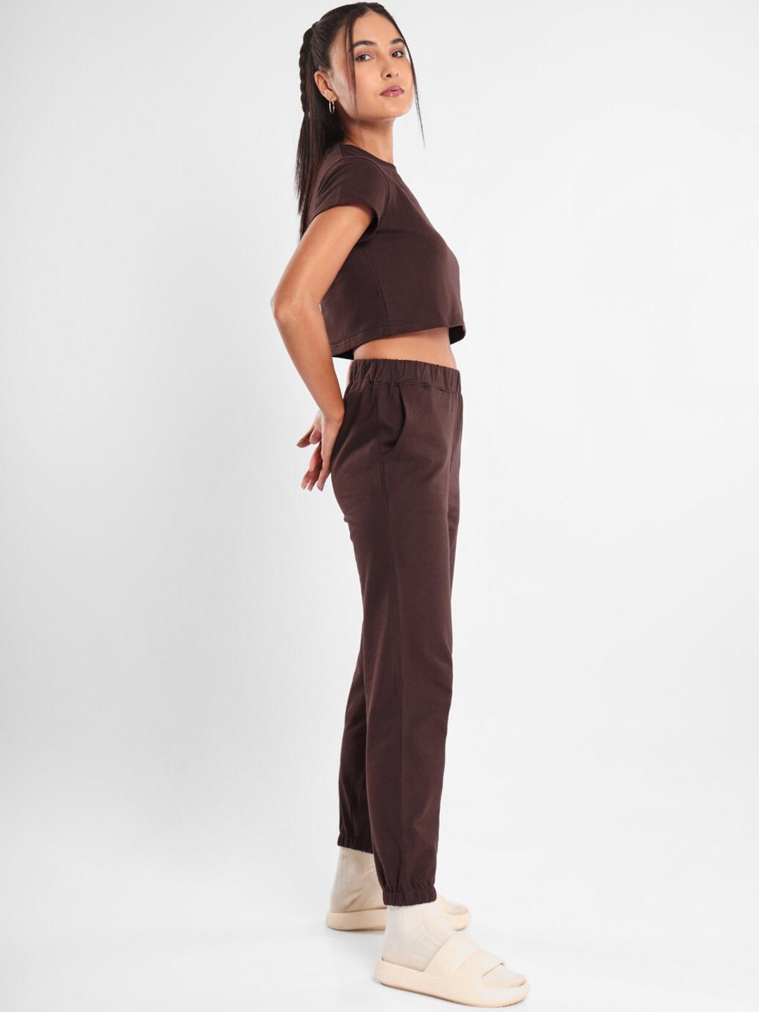 

NOBERO Crop T-shirt With Joggers Co-Ords Set, Brown