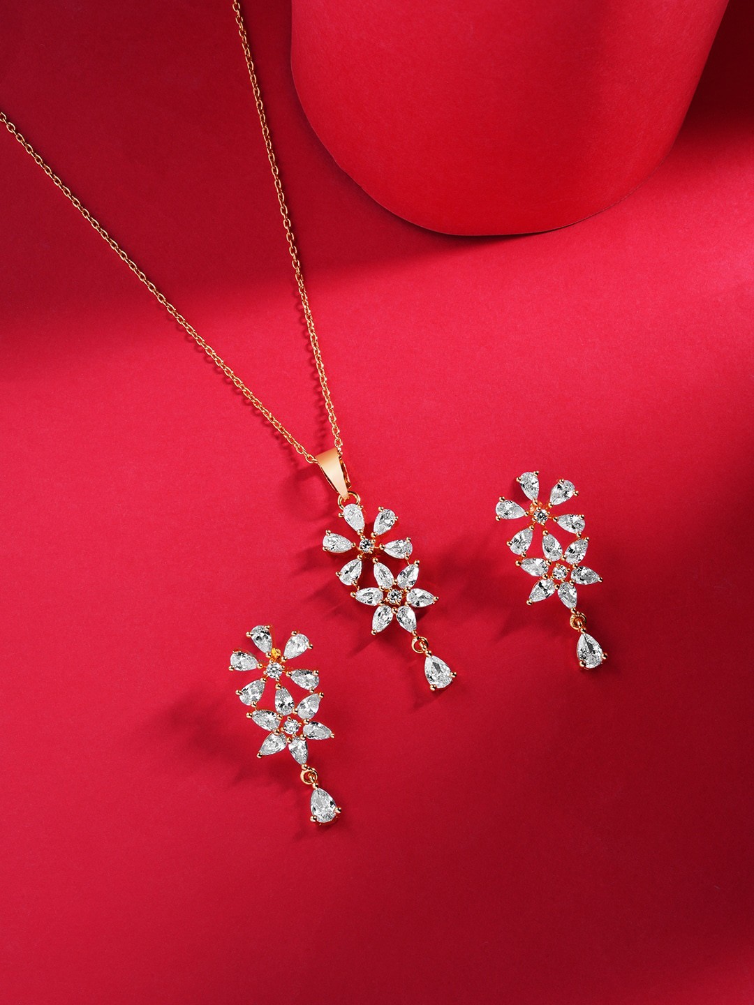 

DressBerry Gold-Plated Zircon Jewellery Set