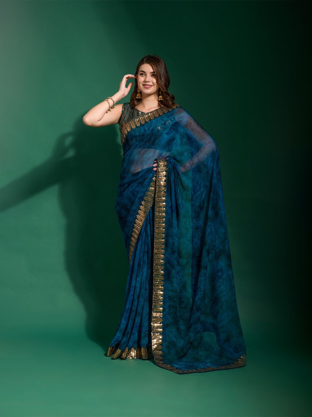 

VEERAX ie and Dye Sequinned Pure Georgette Saree, Blue