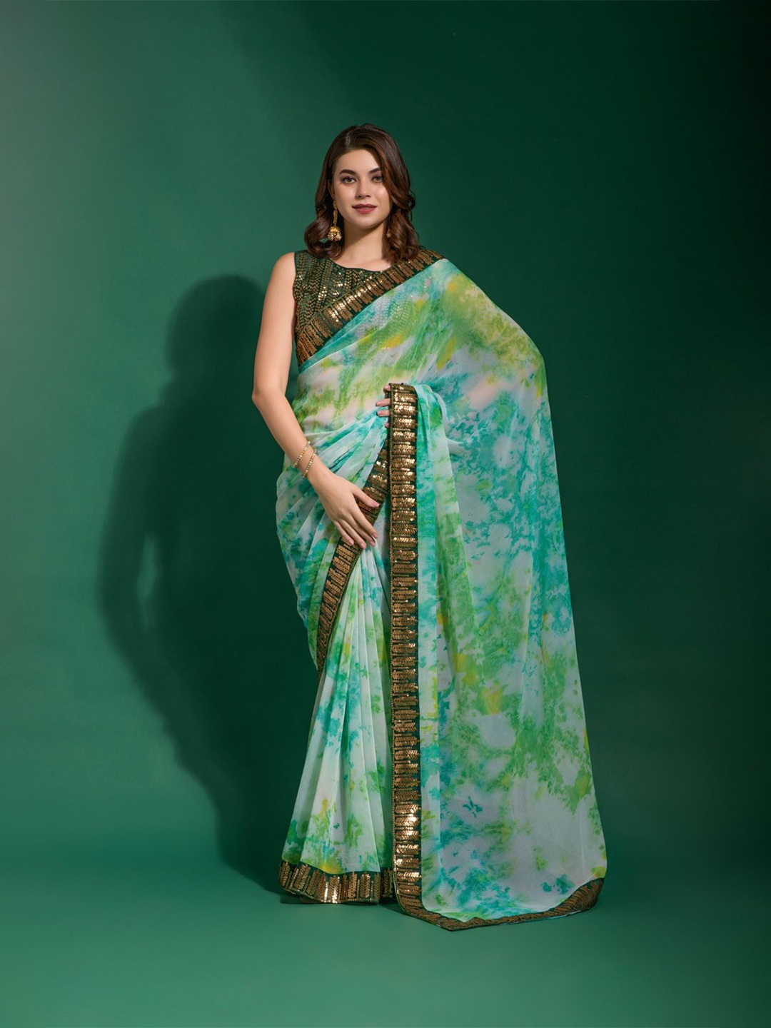 

VEERAX Tie and Dye Sequinned Pure Georgette Saree, Green