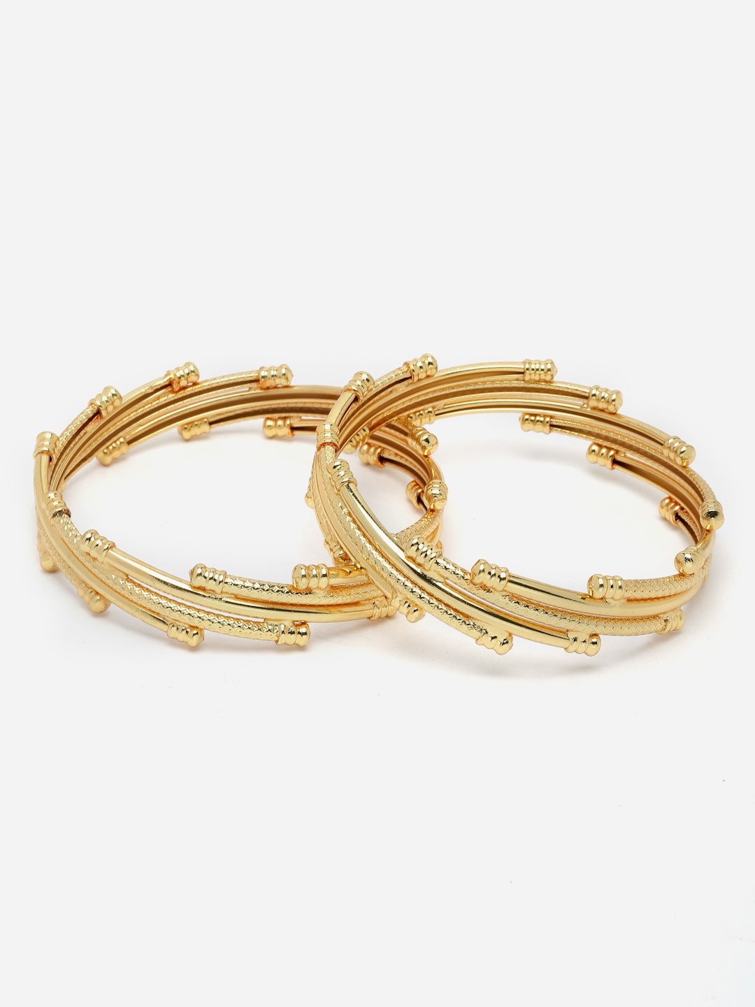 

Aazeen Set of 2 Gold-Plated Bangles