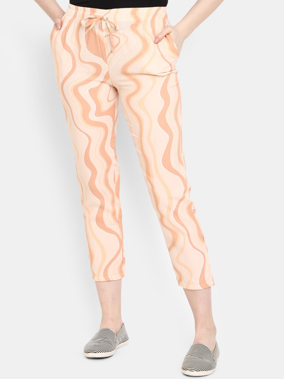 

V-Mart Women Abstract Printed Mid Rise Slim Fit Trousers, Off white