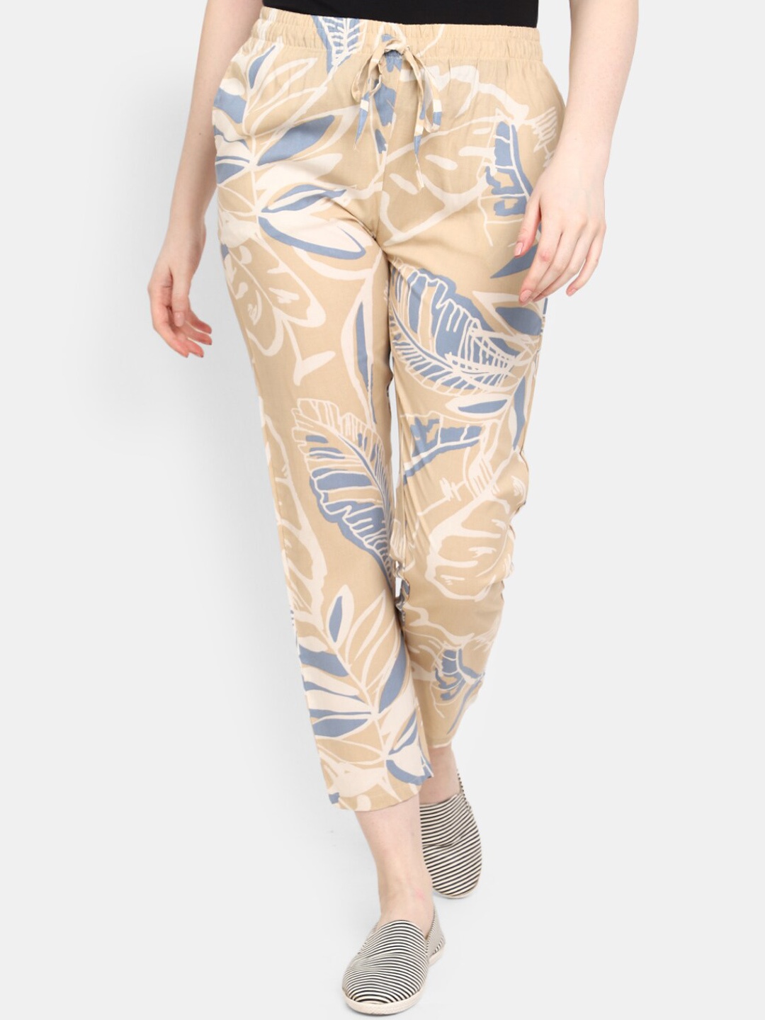 

V-Mart Women Floral Printed Mid Rise Trousers, Beige