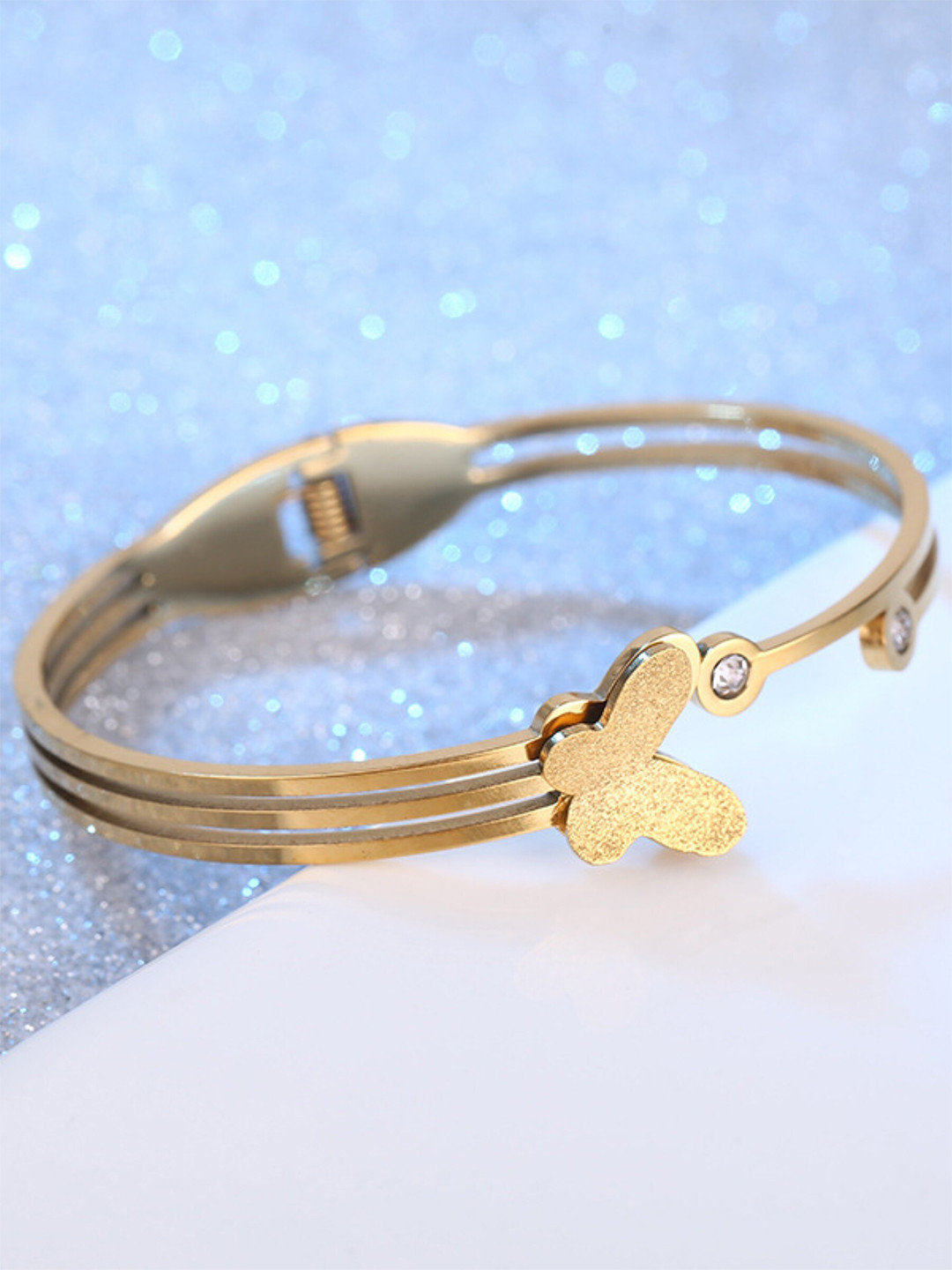

EL REGALO Gold-Plated Bangle-Style Bracelet