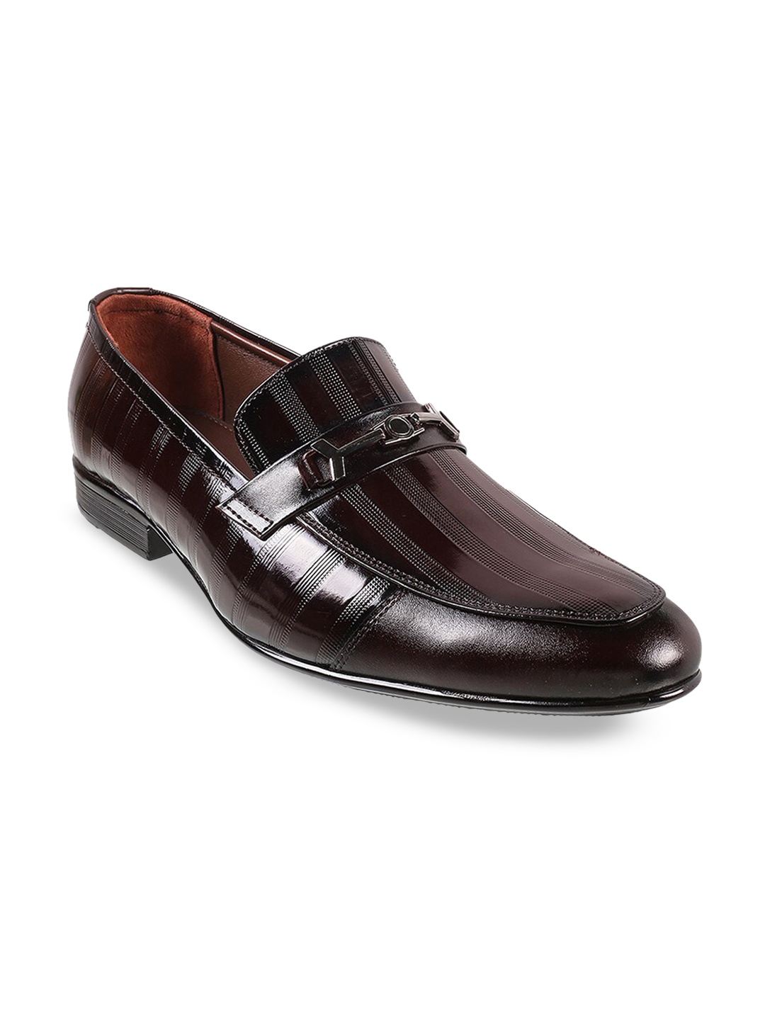 

Mochi Men Textured Leather Formal Loafers, Maroon