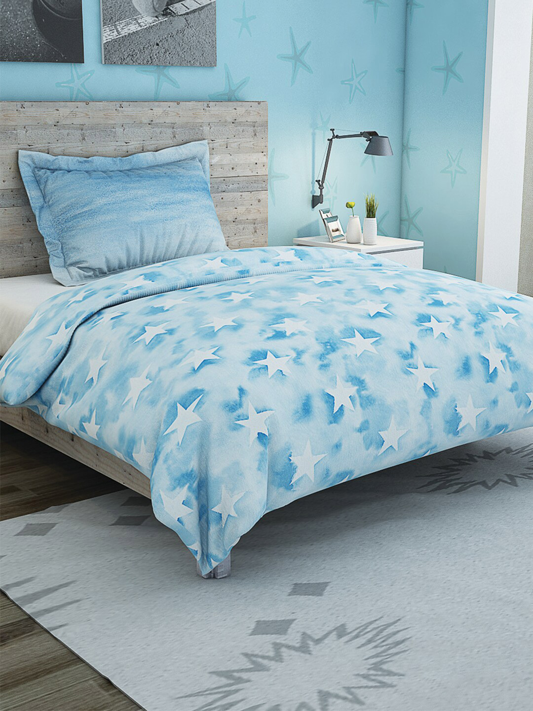 

GM Blue & White AC Room 150 GSM Single Bed Comforter
