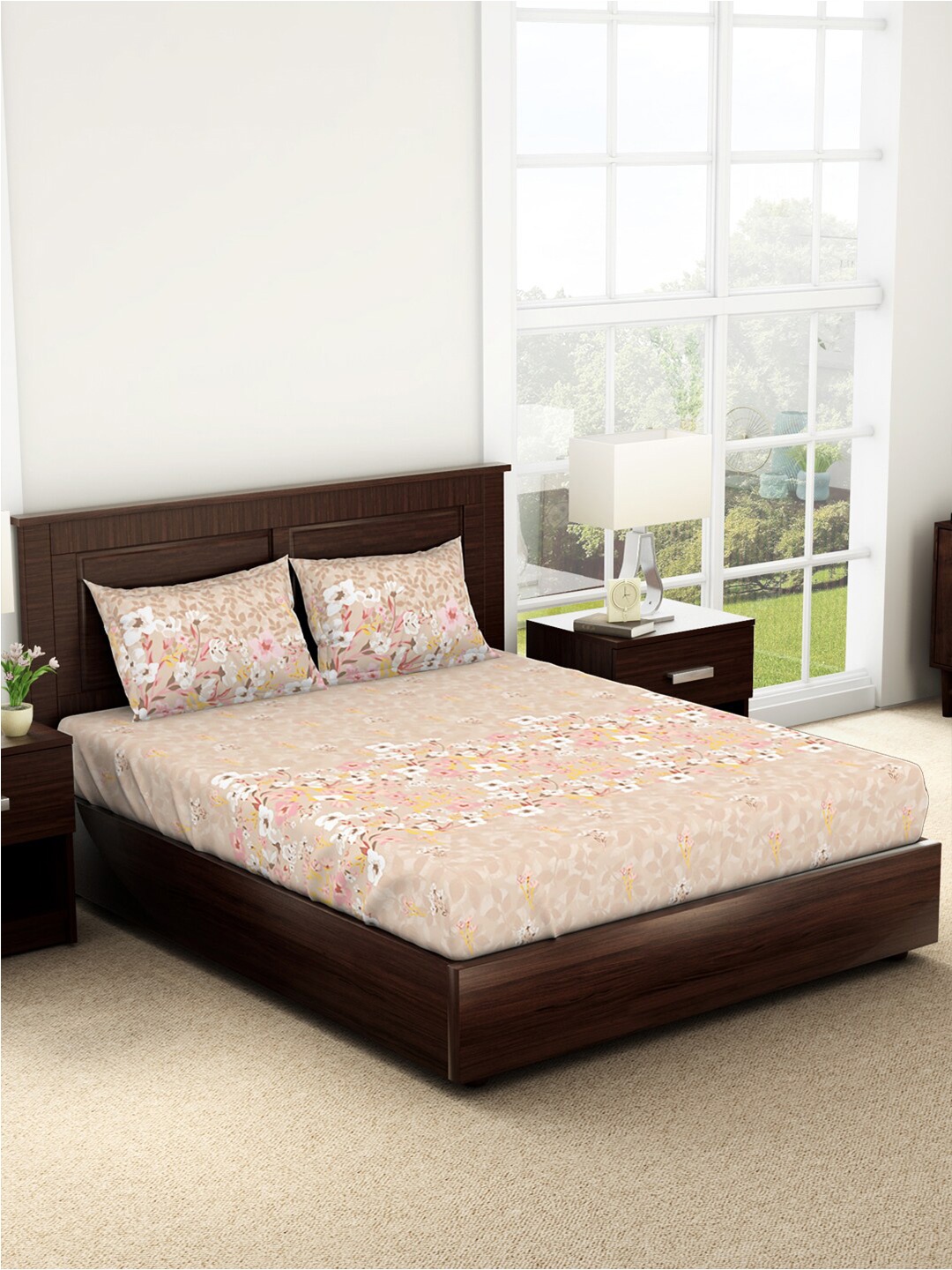

SPACES Beige & White Floral 140 TC Queen Bedsheet with 2 Pillow Covers