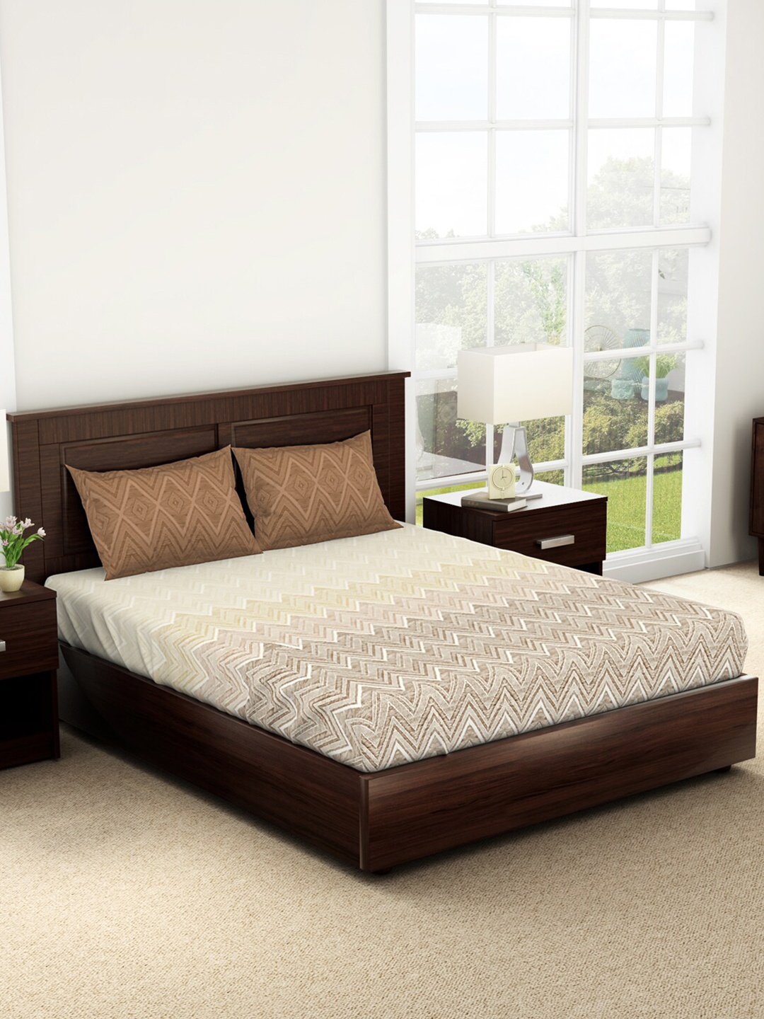

SPACES Geostance Brown & White Printed 144 TC Pure Cotton Queen Bedsheet & 2 Pillow Covers