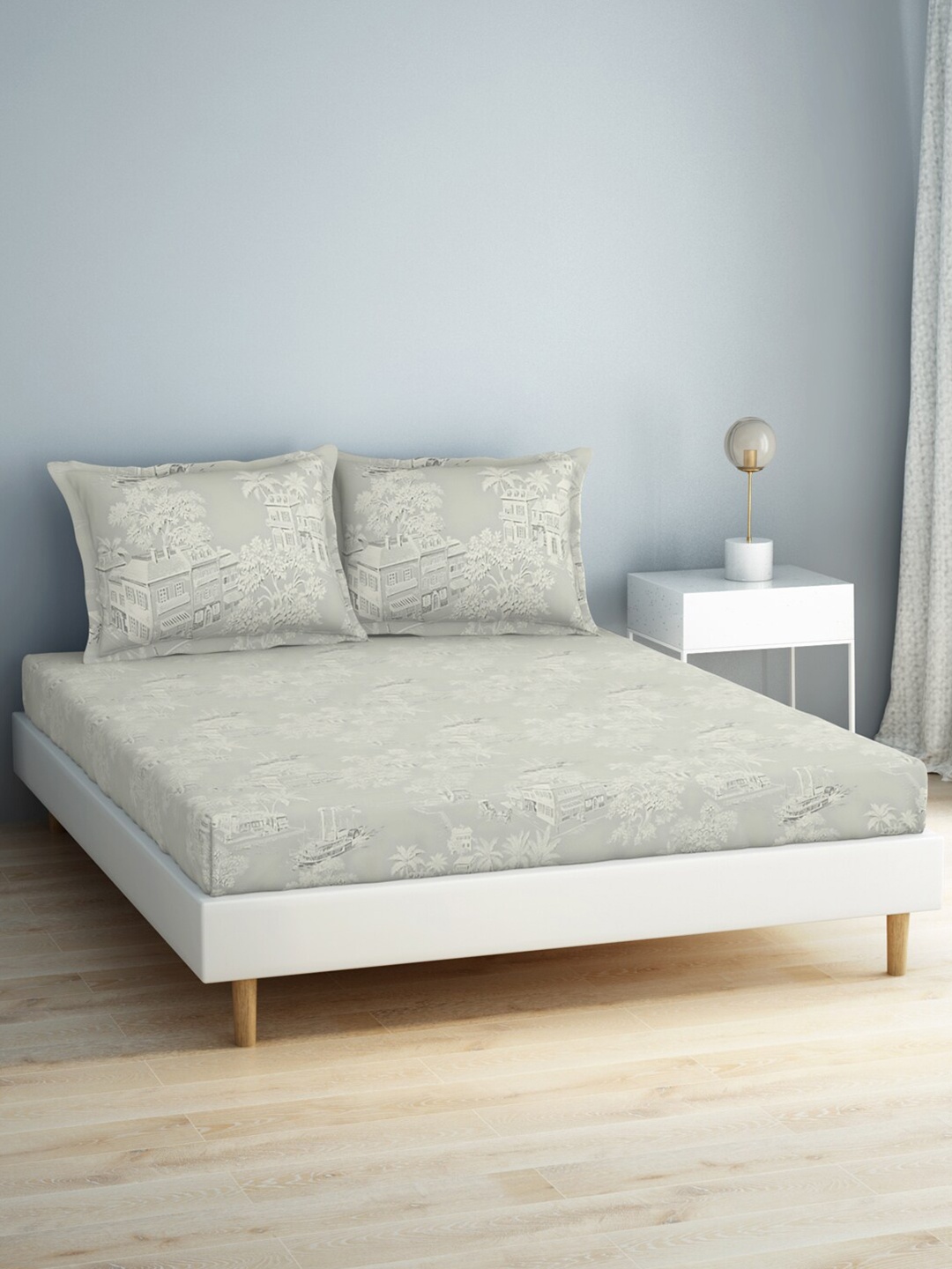 

SPACES Regency Grey Graphic 140 TC Cotton Queen Bedsheet & 2 Pillow Covers