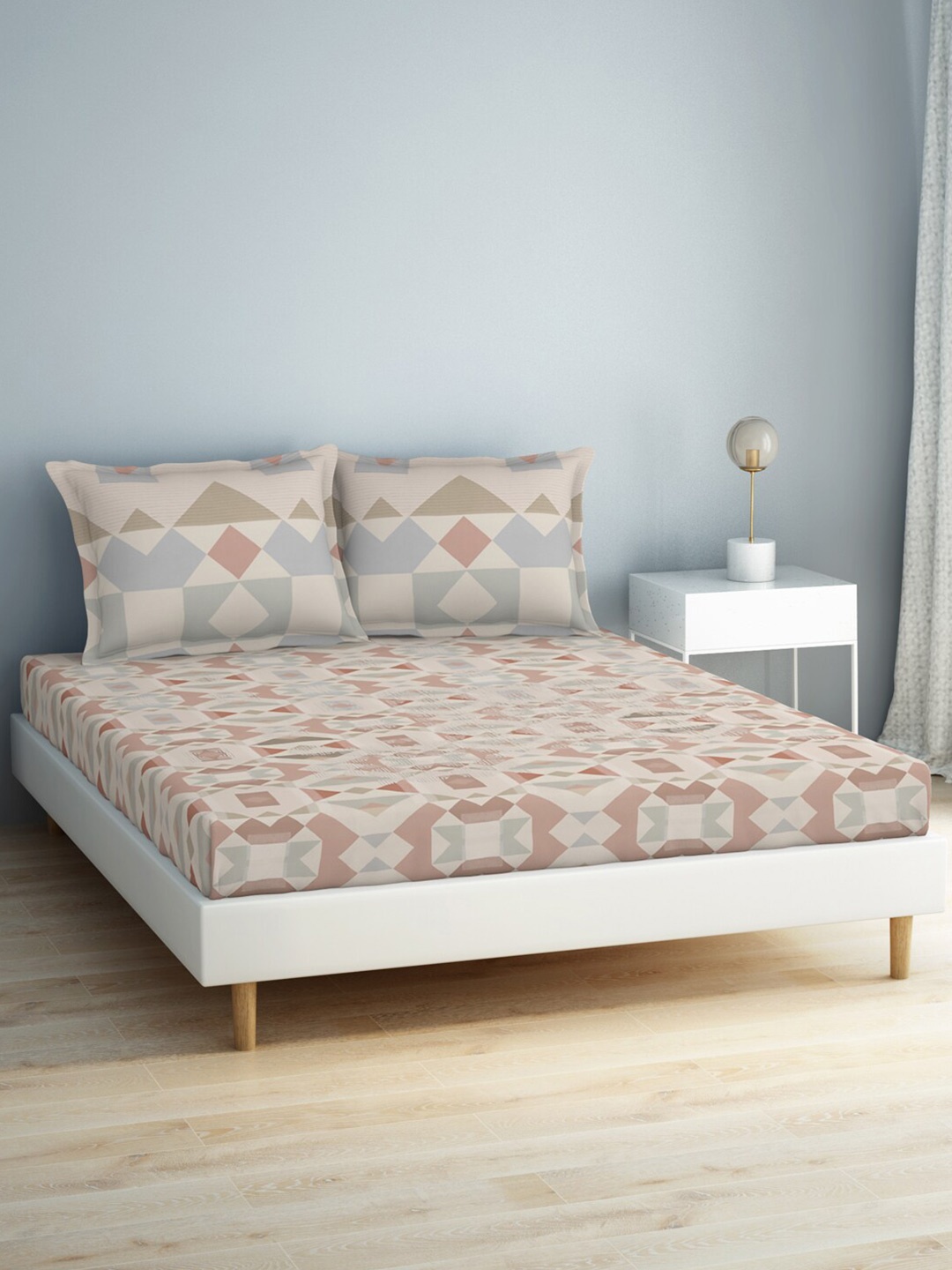 

SPACES Patterna Beige & Grey Printed 140 TC Cotton Queen Bedsheet & 2 Pillow Covers