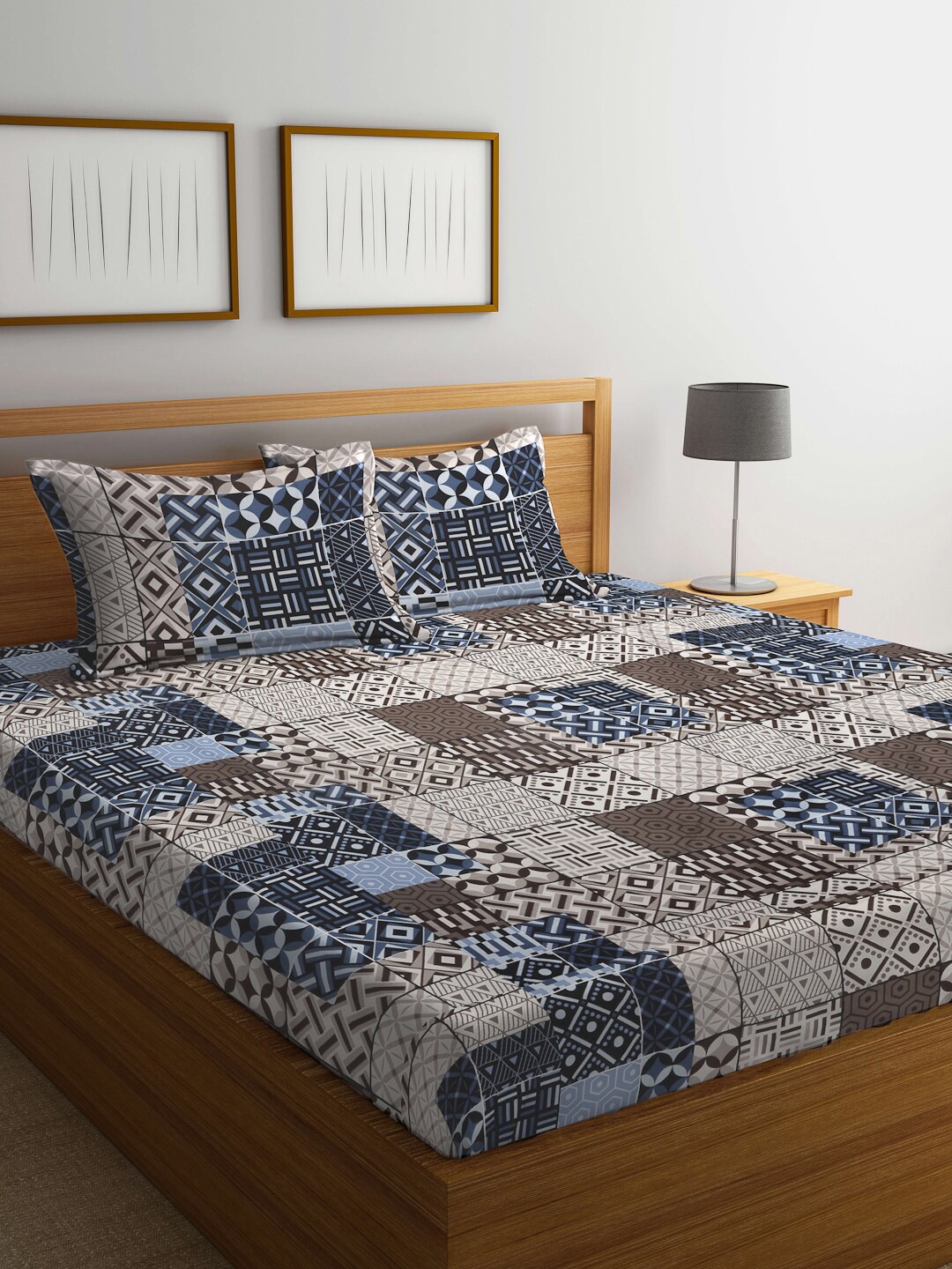 

KLOTTHE Blue & Grey Geometric Printed 300 TC King Bedsheet With 2 Pillow Covers