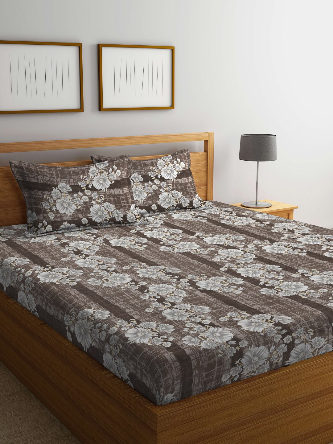 KLOTTHE Brown & White Floral Printed 300 TC King Bedsheet With 2 Pillow Covers