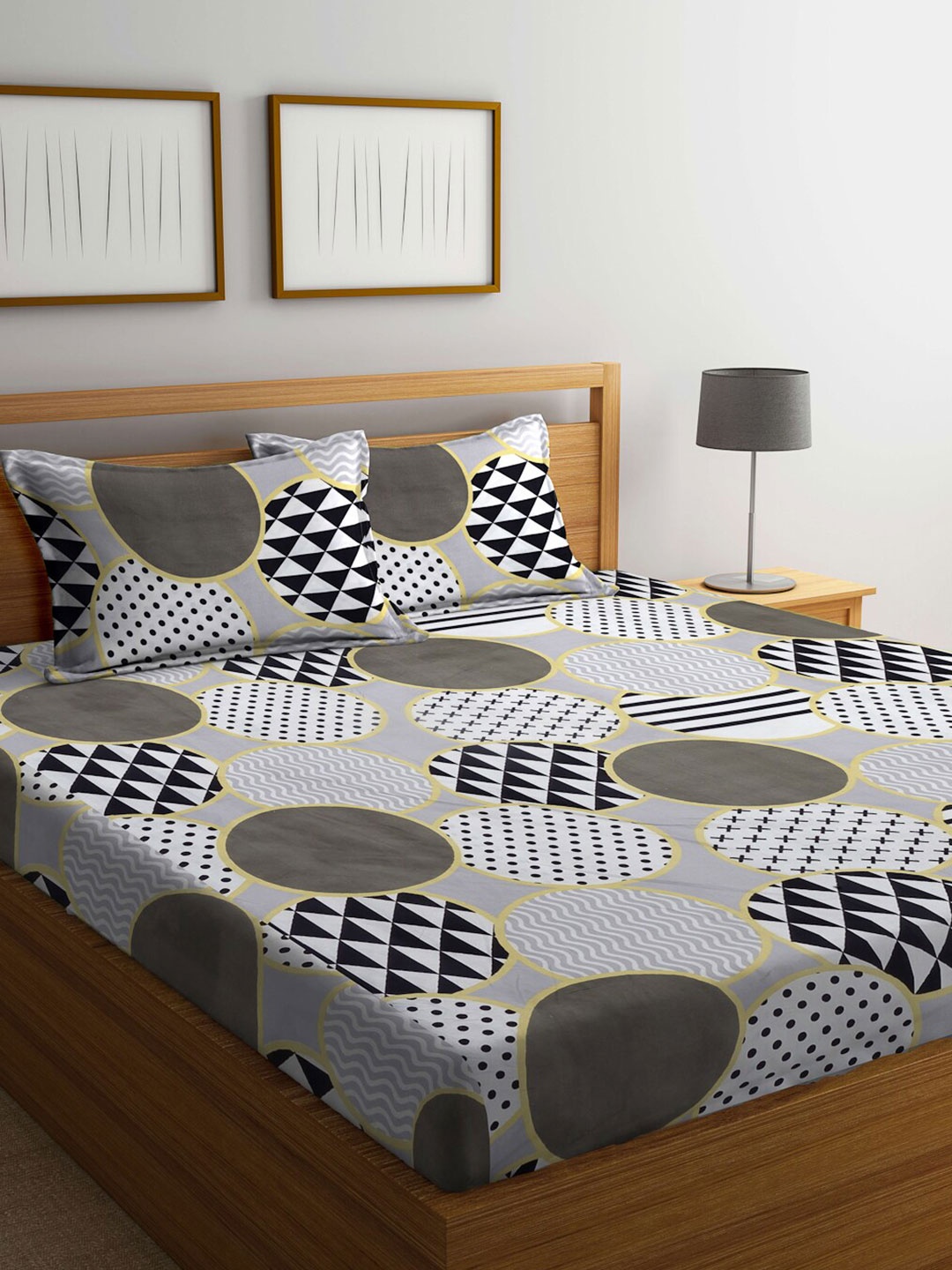 

KLOTTHE Grey & White Geometric Printed 300TC Fitted Double Bedsheet with 2 Pillow Covers