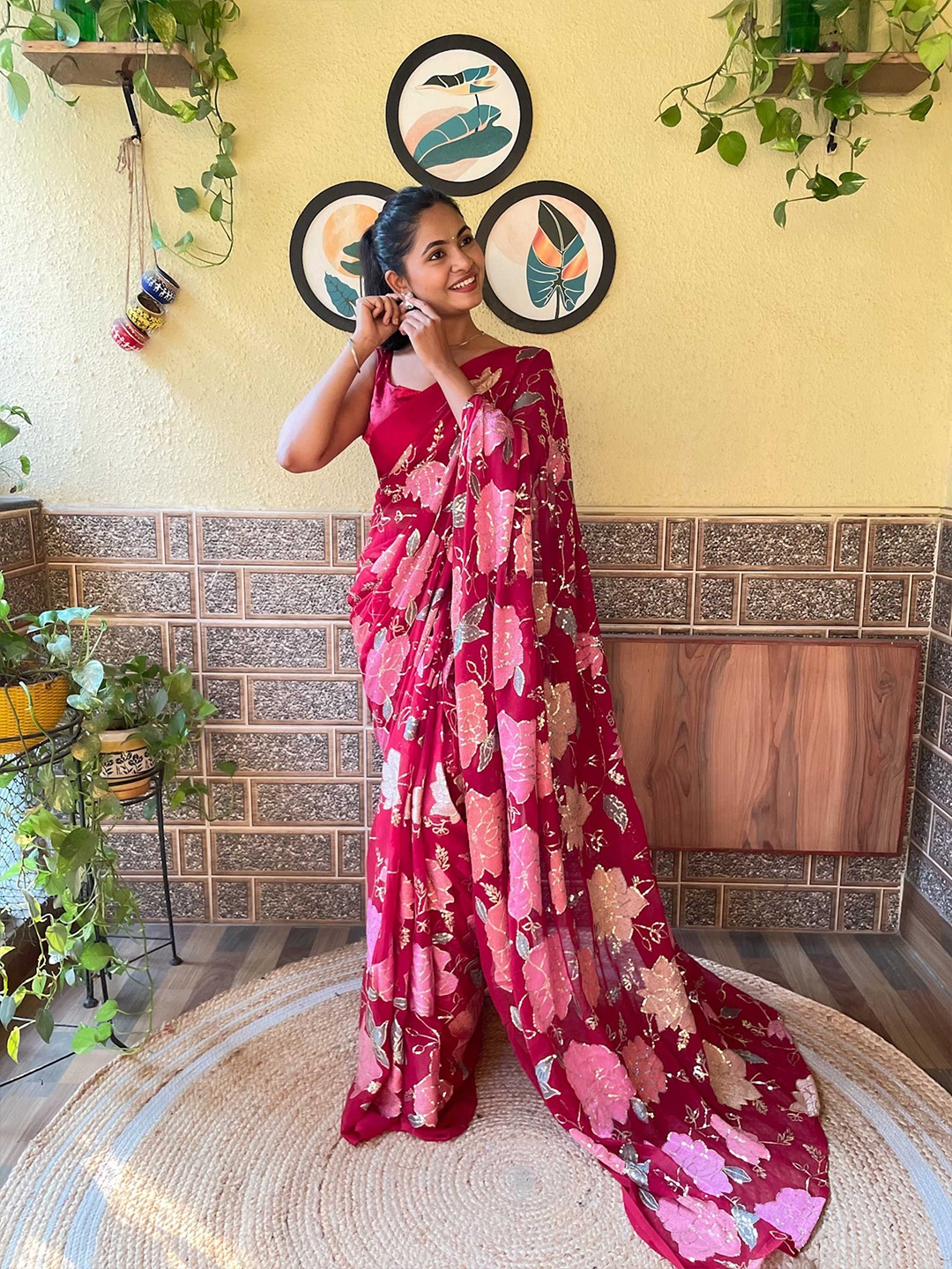 

Mitera Floral Embellished Sequinned Poly Georgette Saree With Blouse Piece, Maroon