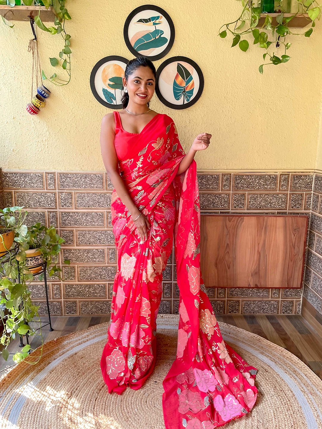 

Mitera Red & Pink Floral Embellished Sequinned Saree