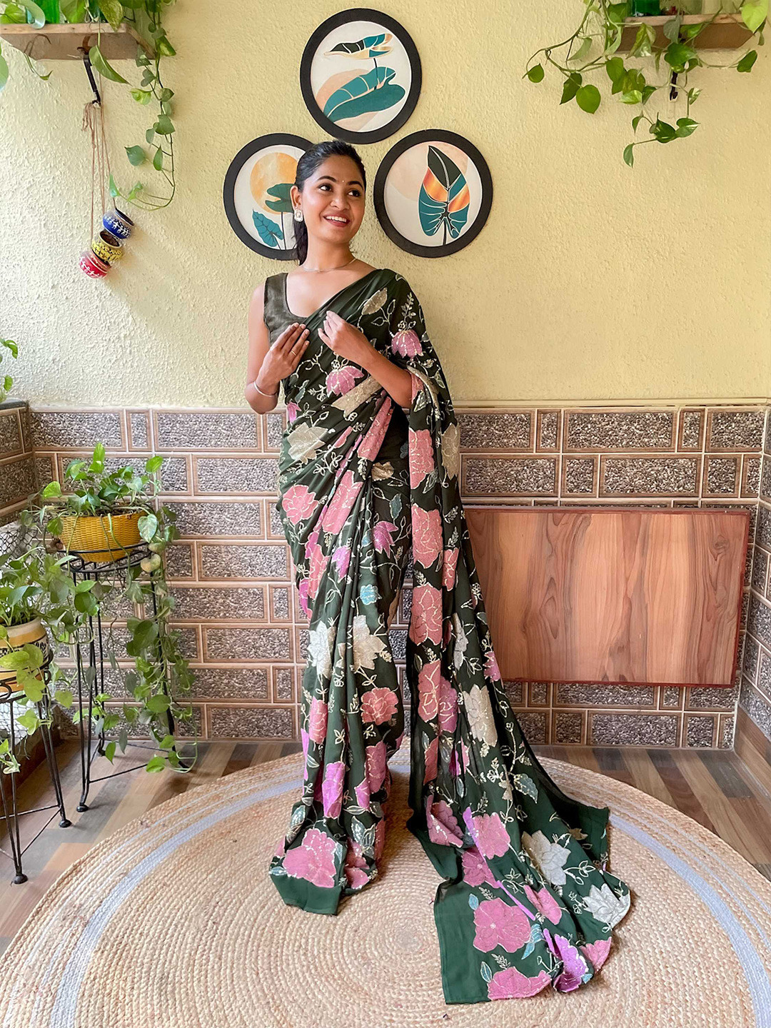 

Mitera Floral Embellished Sequinned Poly Georgette Saree With Blouse Piece, Green