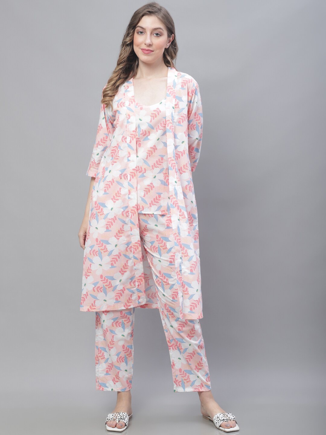 

TAG 7 3 Piece Floral Printed Pure Cotton Night Suit With Shrug, Pink